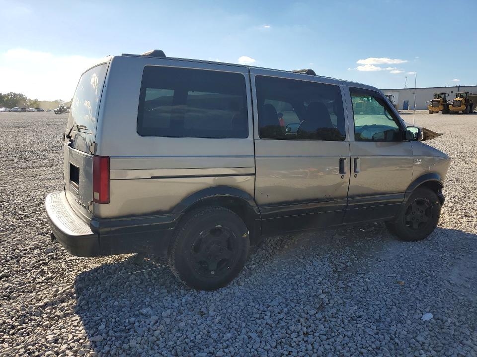 Фото 3 с аукциона – 2004 CHEVROLET ASTRO с VIN 1GNDM19XX4B114679