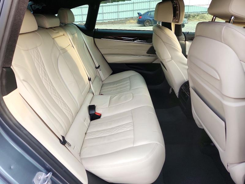 Снимка 10 от търг – 2018 BMW 640 с VIN WBAJV6C55JBK07583