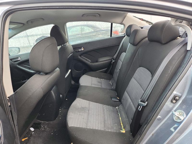 Снимка 10 от търг – 2017 KIA FORTE с VIN 3KPFL4A72HE136881
