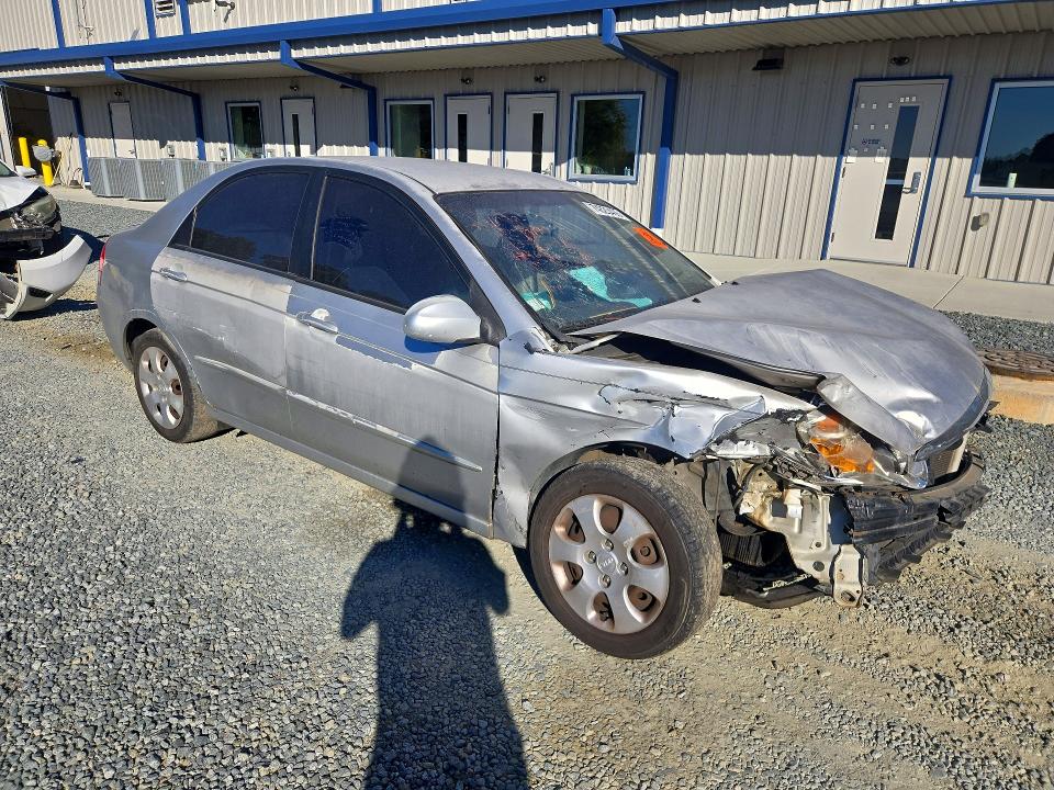 Снимка 4 от търг – 2008 KIA SPECTRA с VIN KNAFE121385545211