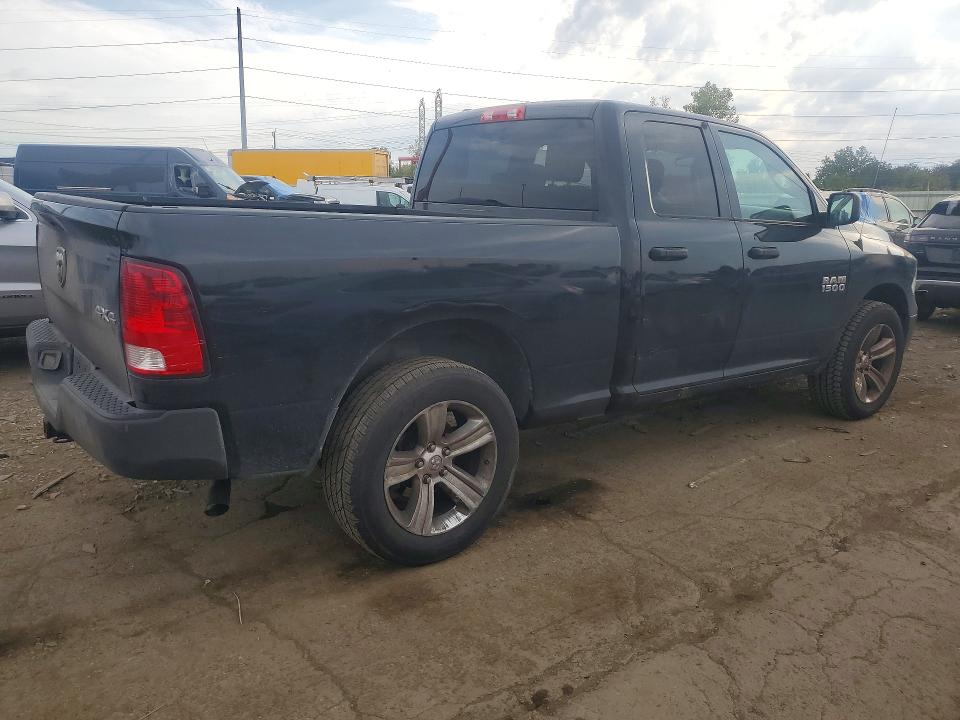 Снимка 3 от търг – 2017 RAM 1500 с VIN 1C6RR7FG7HS591459