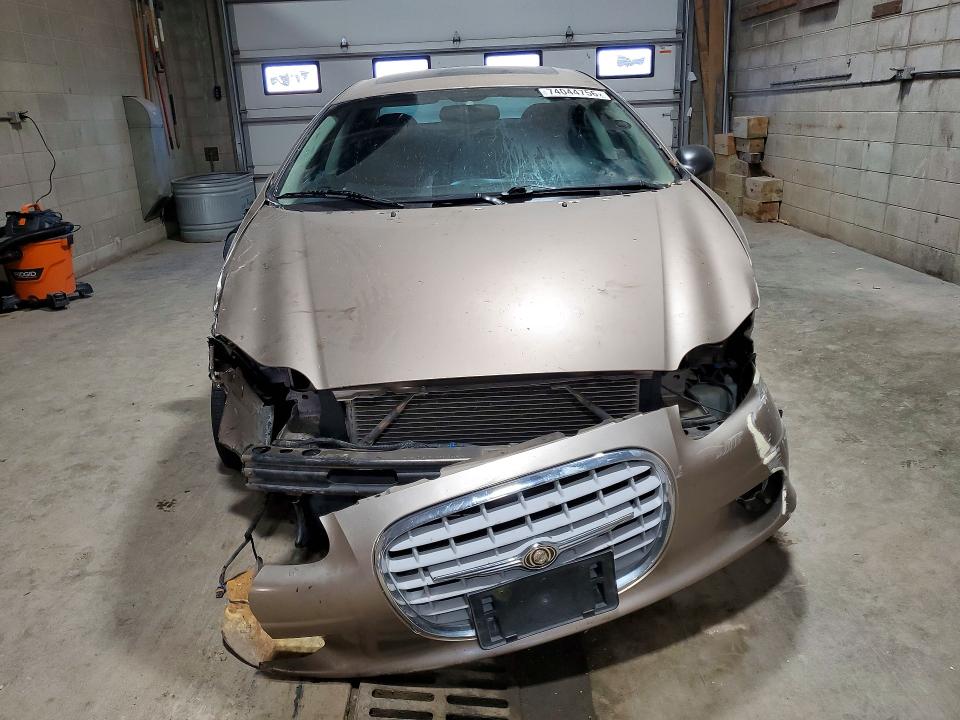 Снимка 5 от търг – 2002 CHRYSLER CONCORDE с VIN 2C3HD46R42H261963