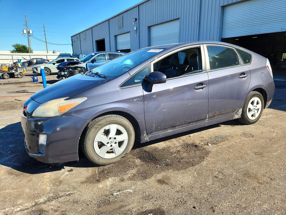 Снимка 1 от търг – 2011 TOYOTA PRIUS с VIN JTDKN3DUXB0319076