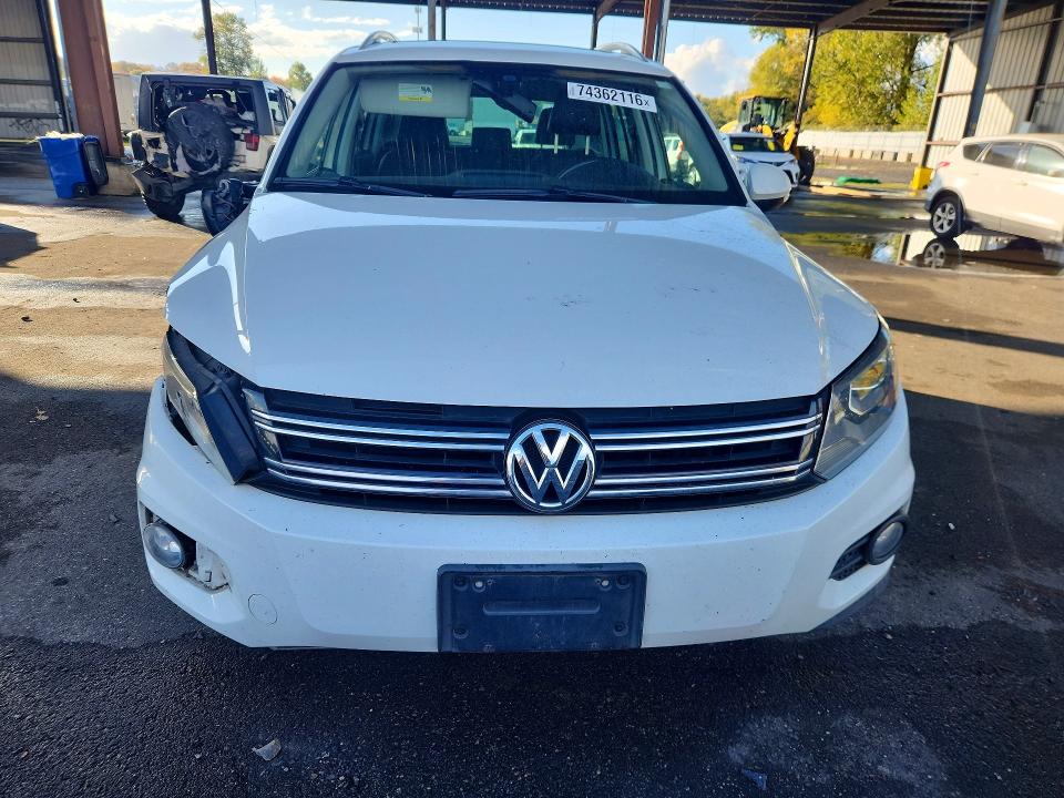Снимка 5 от търг – 2016 VOLKSWAGEN TIGUAN с VIN WVGAV7AXXGW576482