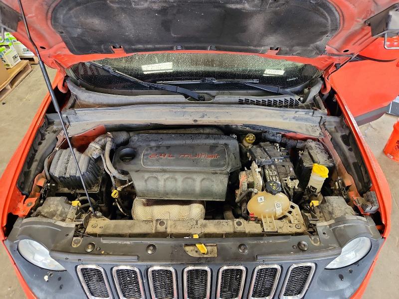 Снимка 12 от търг – 2015 JEEP RENEGADE с VIN ZACCJABT0FPB70026