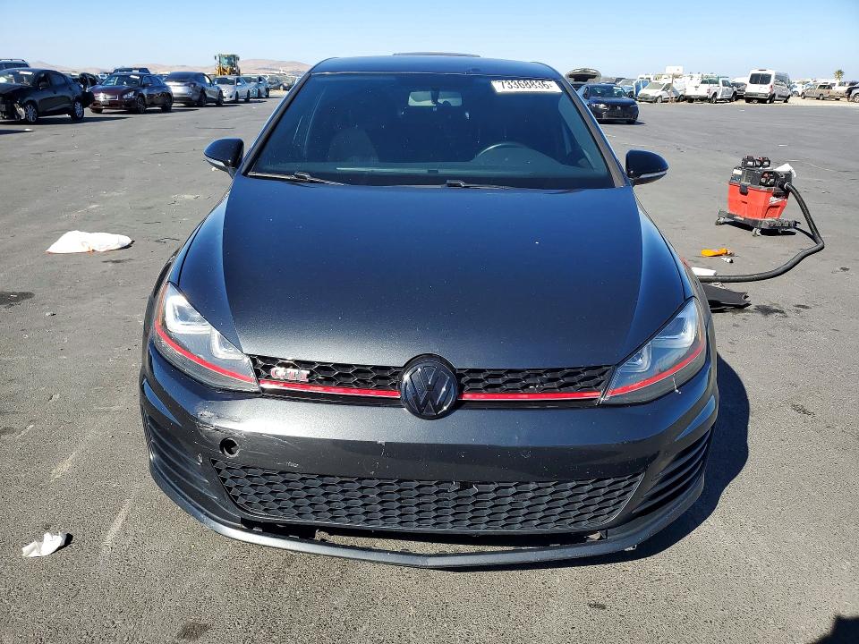 Снимка 5 от търг – 2017 VOLKSWAGEN GTI с VIN 3VW447AU8HM024049