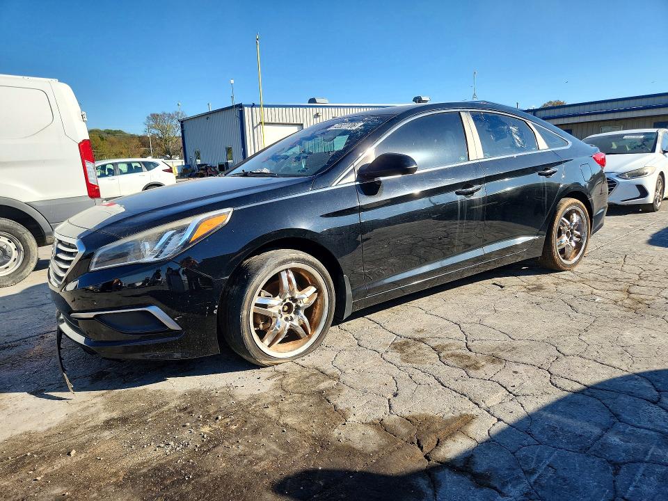 Photo 1 from auction – 2017 HYUNDAI SONATA with VIN 5NPE24AA1HH537411