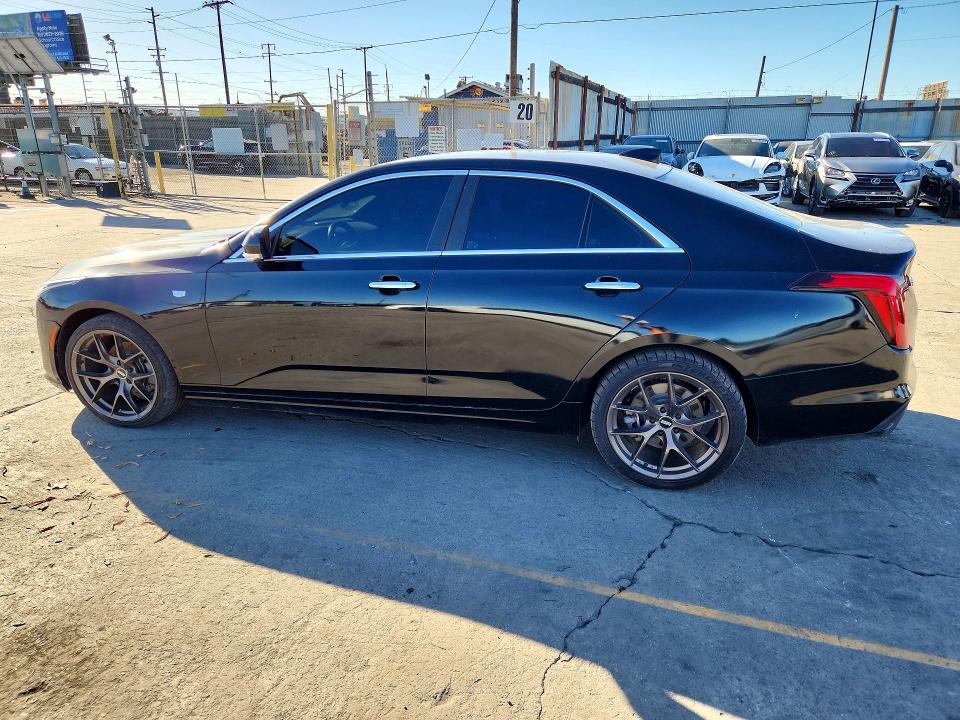 Zdjęcie 2 z aukcji – 2021 CADILLAC CT4 z VIN 1G6DB5RK5M0111178
