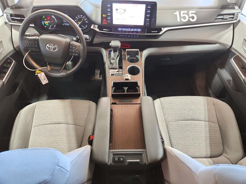 Photo 8 from auction – 2022 TOYOTA SIENNA with VIN 5TDKRKEC9NS129405