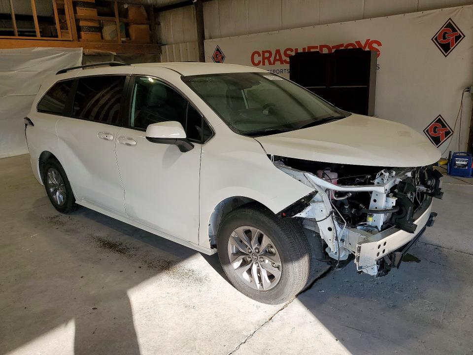 Снимка 4 от търг – 2026 TOYOTA SIENNA с VIN 5TDKRKECXTS312602