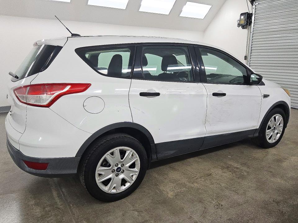 Photo 3 from auction – 2015 FORD ESCAPE with VIN 1FMCU0F73FUB82909