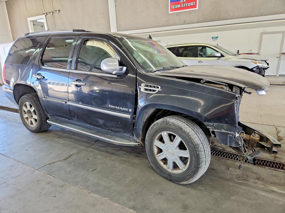 Photo 4 from auction – 2008 CADILLAC ESCALADE with VIN 1GYFK63858R172373