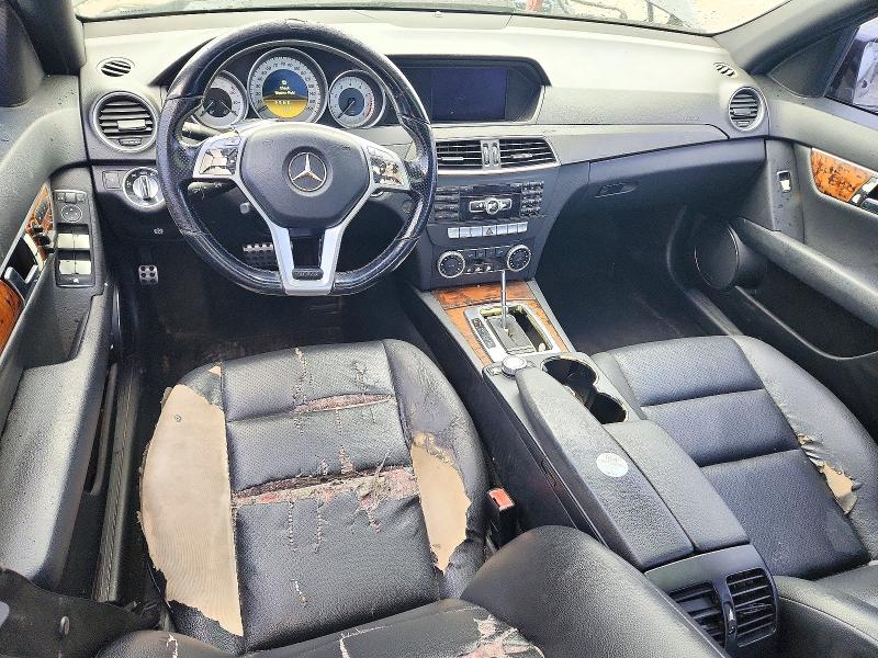 Photo 8 from auction – 2012 MERCEDES-BENZ C with VIN WDDGF4HB5CR215521