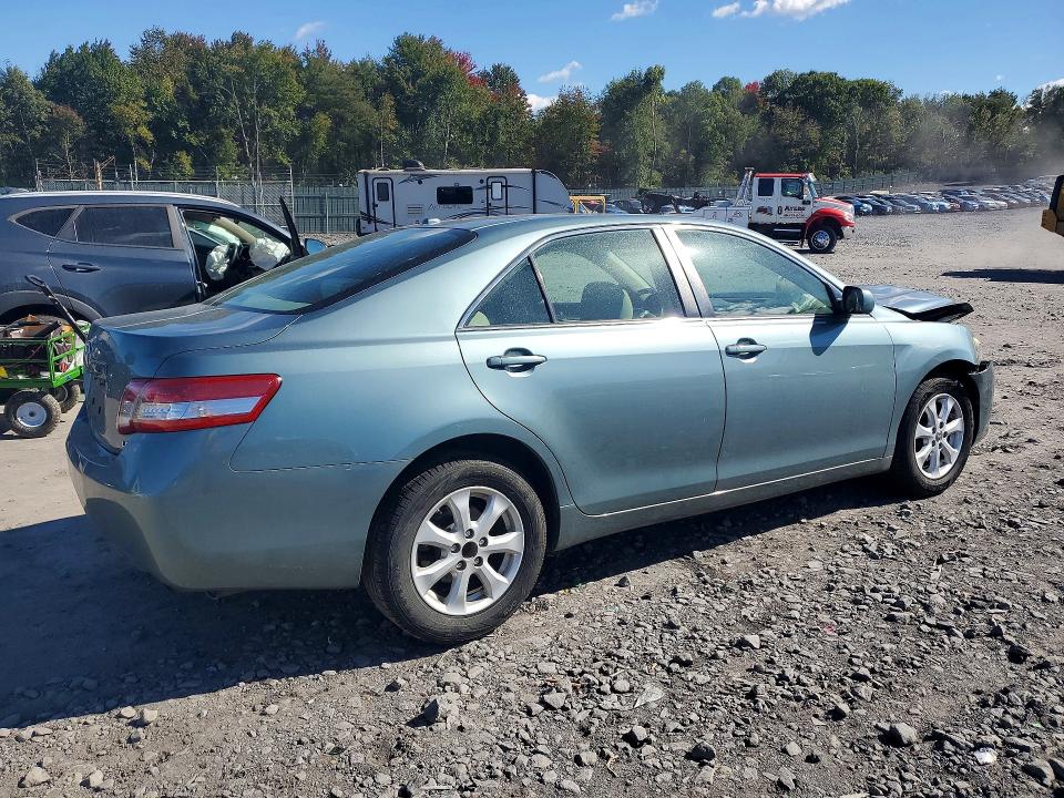Photo 3 from auction – 2011 TOYOTA CAMRY with VIN 4T1BF3EK6BU659727
