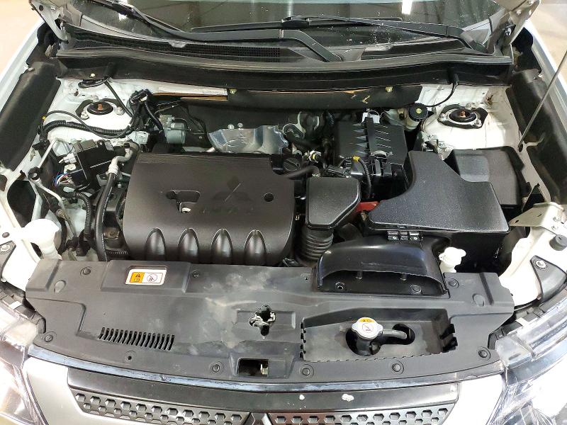 Снимка 12 от търг – 2020 MITSUBISHI OUTLANDER с VIN JA4AZ3A35LZ037737