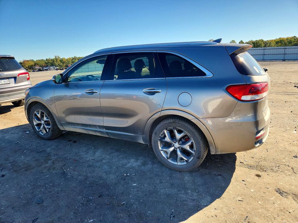 Снимка 2 от търг – 2017 KIA SORENTO с VIN 5XYPKDA57HG322523