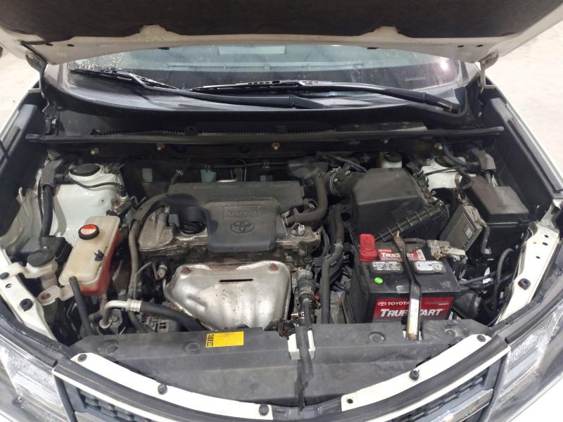 Снимка 12 от търг – 2014 TOYOTA RAV4 с VIN JTMZFREV7EJ010136