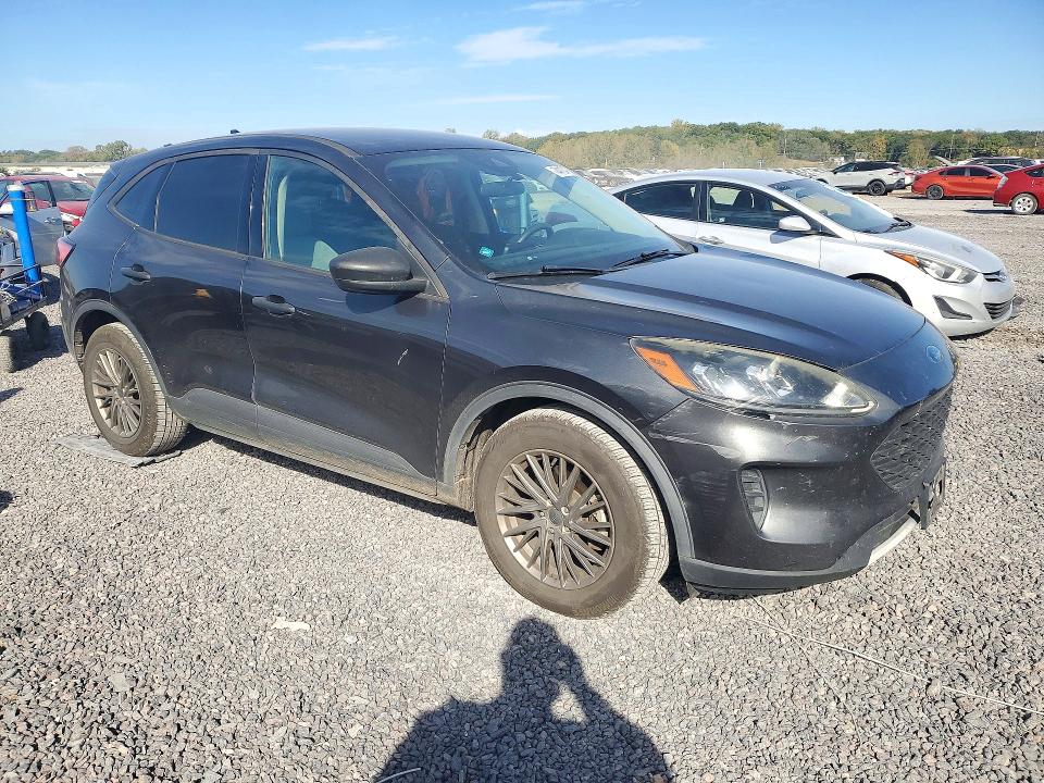 Photo 4 from auction – 2020 FORD ESCAPE with VIN 1FMCU0F68LUA57262