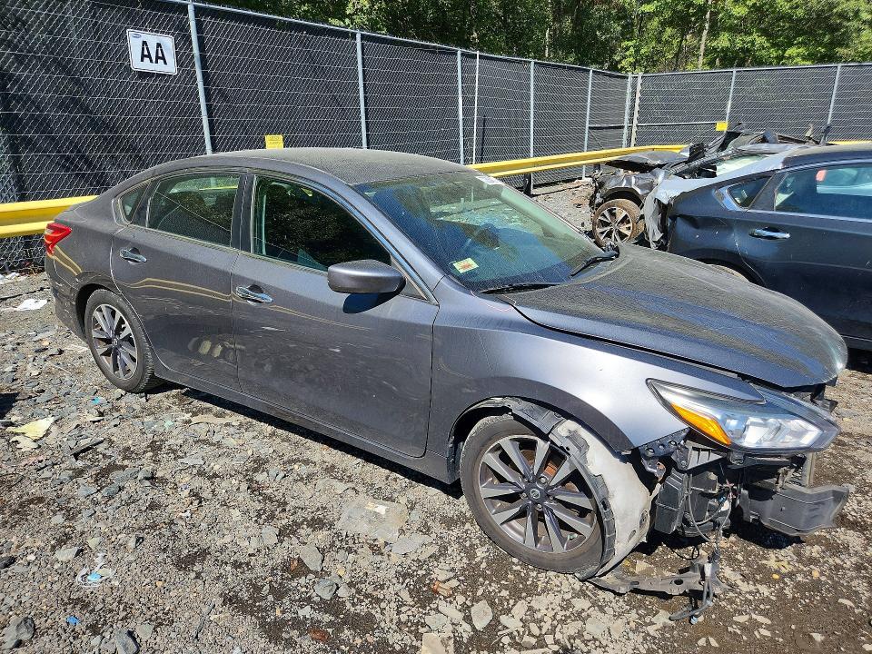 Photo 4 from auction – 2017 NISSAN ALTIMA with VIN 1N4AL3AP0HC203852