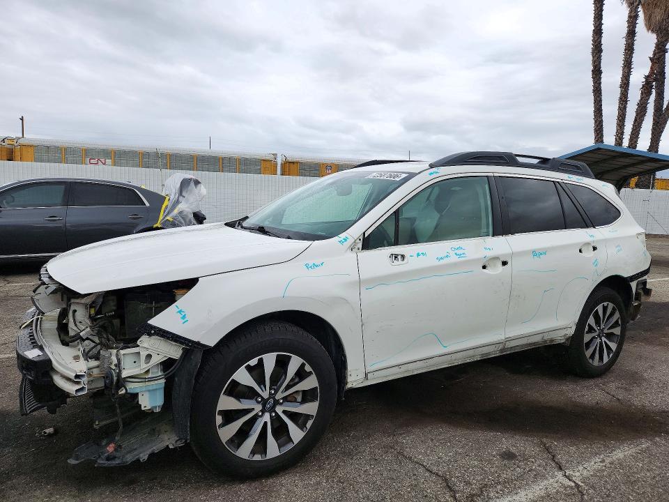 SUBARU OUTBACK 2015 with VIN 4S4BSENC2F3278372 - Photo from auction