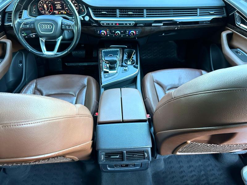 Снимка 9 от търг – 2017 AUDI Q7 с VIN WA1LAAF7XHD004625