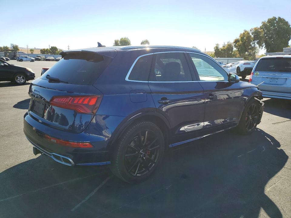 Photo 3 from auction – 2018 AUDI SQ5 with VIN WA1C4AFY2J2133833