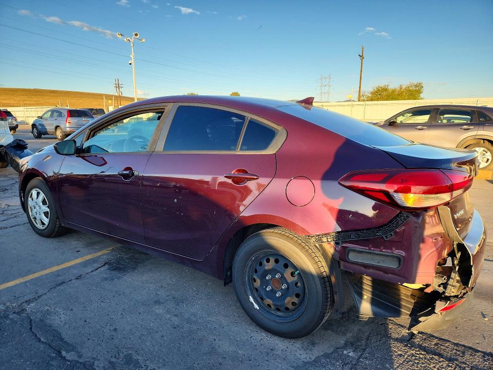 Zdjęcie 2 z aukcji – 2017 KIA FORTE z VIN 3KPFK4A71HE032742