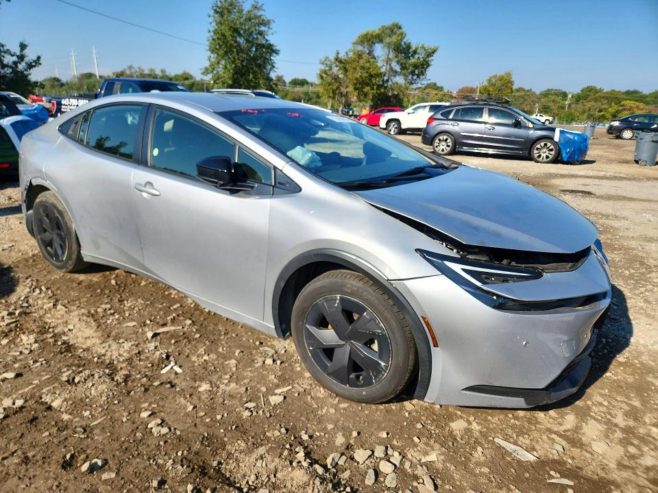 Снимка 4 от търг – 2024 TOYOTA PRIUS с VIN JTDACAAU1R3026704