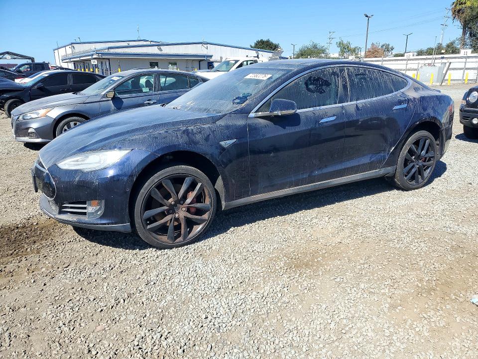Photo 1 from auction – 2014 TESLA MODEL S with VIN 5YJSA1H15EFP54030
