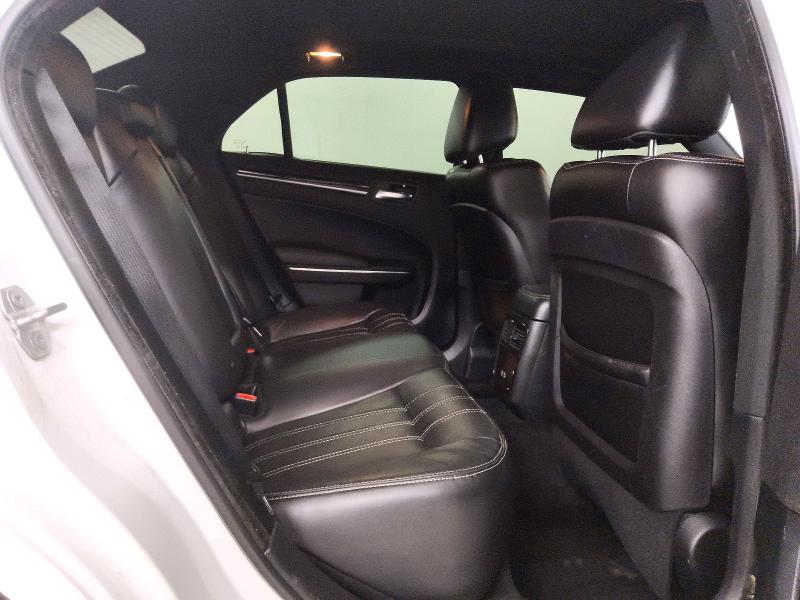 Photo 10 from auction – 2018 CHRYSLER 300 with VIN 2C3CCABG6JH264085