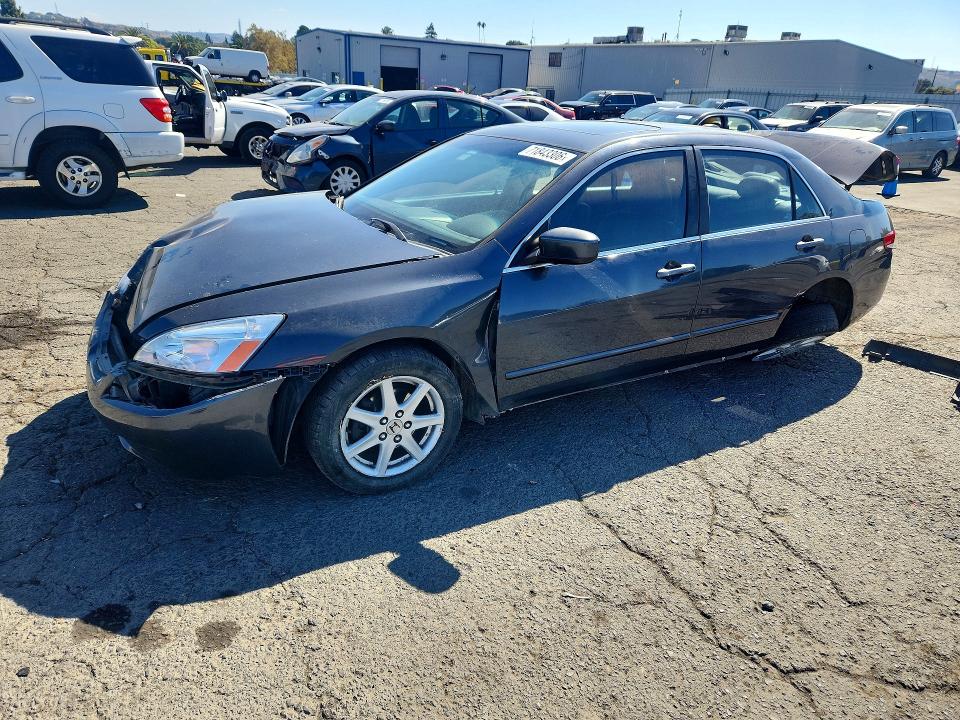 HONDA ACCORD 2004 with VIN 1HGCM66504A073121 - Photo from auction