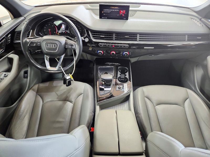 Снимка 8 от търг – 2017 AUDI Q7 с VIN WA1LAAF79HD041844