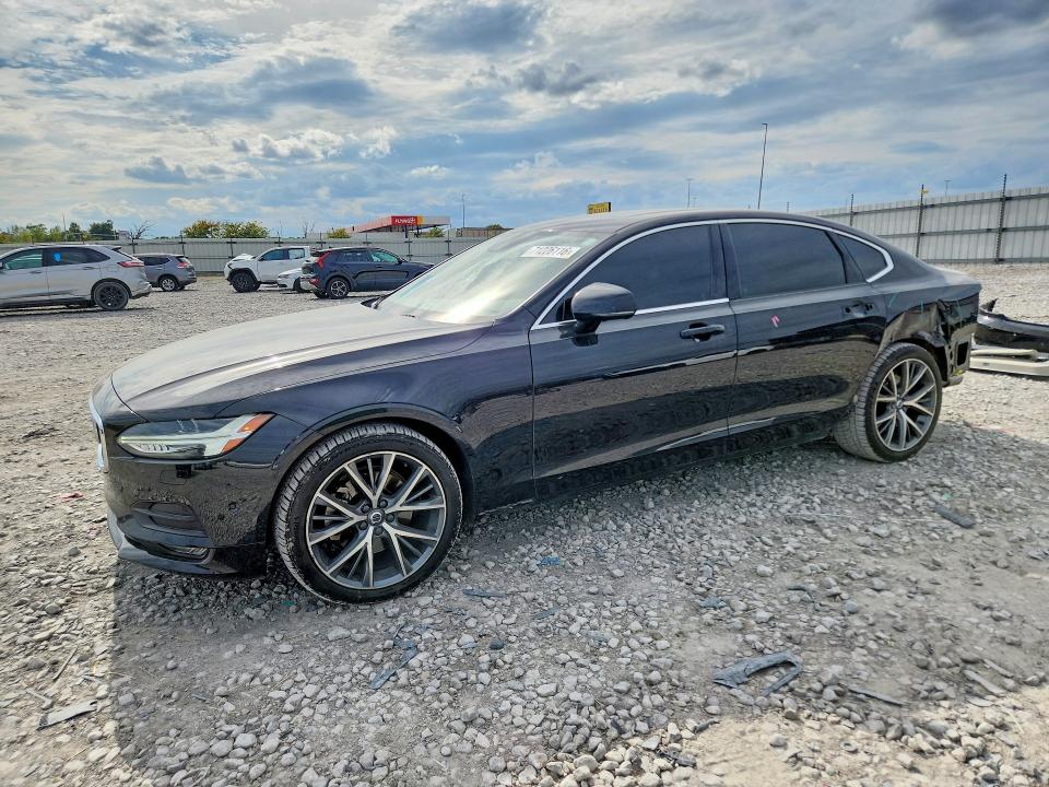 VOLVO S90 2018 مع رقم تعريف المركبة LVY982MK2JP029945 - صورة من المزاد