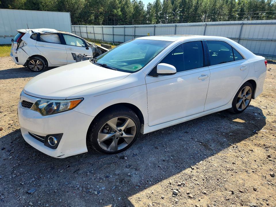 TOYOTA CAMRY 2014 с VIN 4T1BK1FK9EU553419 - Снимка от търг