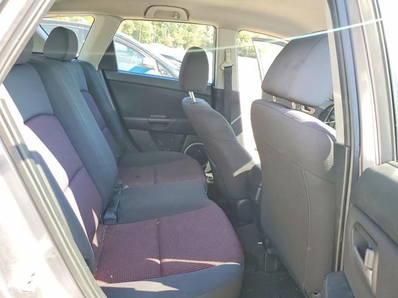 Снимка 10 от търг – 2006 MAZDA 3 с VIN JM1BK343261415199