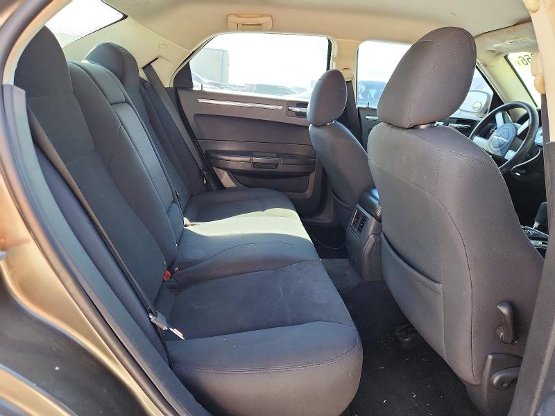 Фото 10 с аукциона – 2010 CHRYSLER 300 с VIN 2C3CA4CD6AH211298