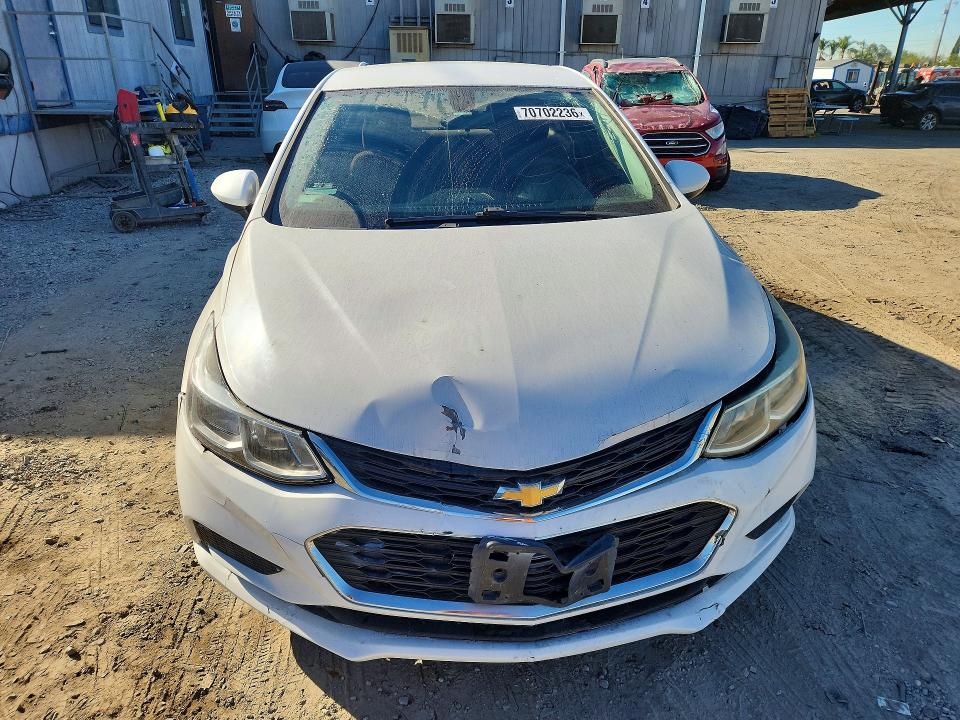 Снимка 5 от търг – 2017 CHEVROLET CRUZE с VIN 1G1BC5SM3H7266878