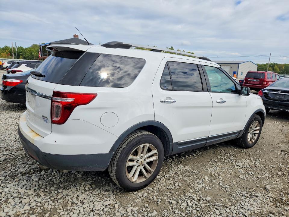 Снимка 3 от търг – 2014 FORD EXPLORER с VIN 1FM5K8D83EGC18572