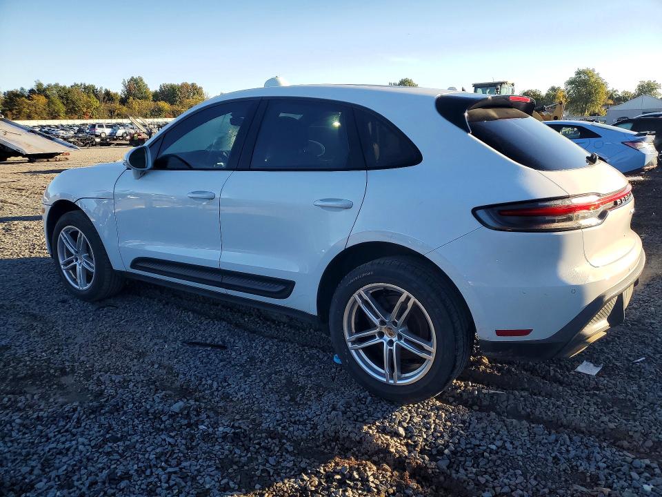 Снимка 2 от търг – 2023 PORSCHE MACAN с VIN WP1AA2A56PLB12400