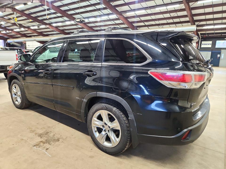 Снимка 2 от търг – 2015 TOYOTA HIGHLANDER с VIN 5TDDKRFH8FS073216
