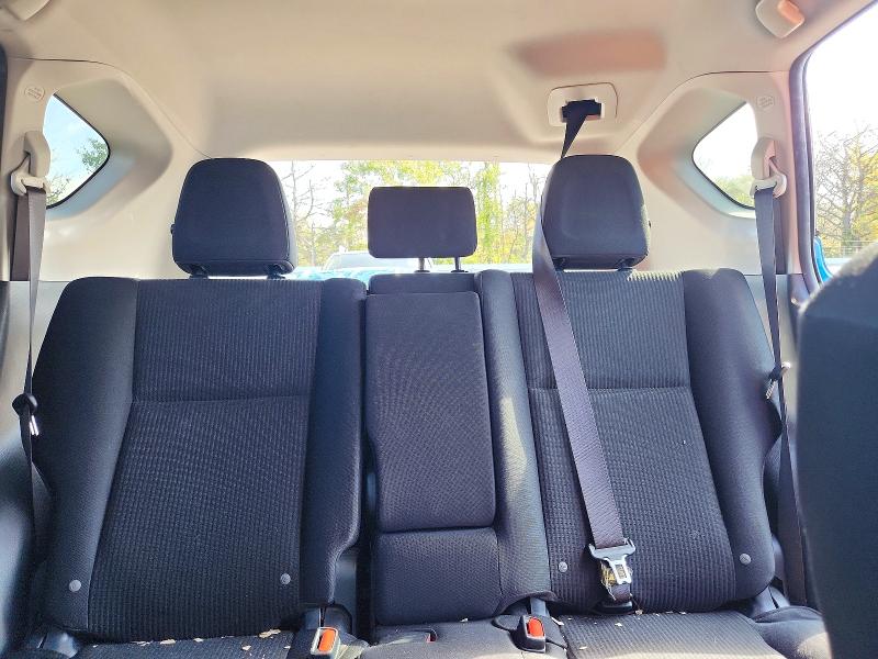 Photo 10 from auction – 2016 TOYOTA RAV4 with VIN JTMBFREV8GD184073