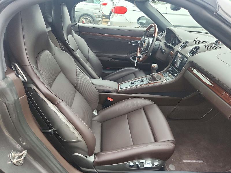 Снимка 10 от търг – 2024 PORSCHE BOXSTER с VIN WP0CB2A87RS223015