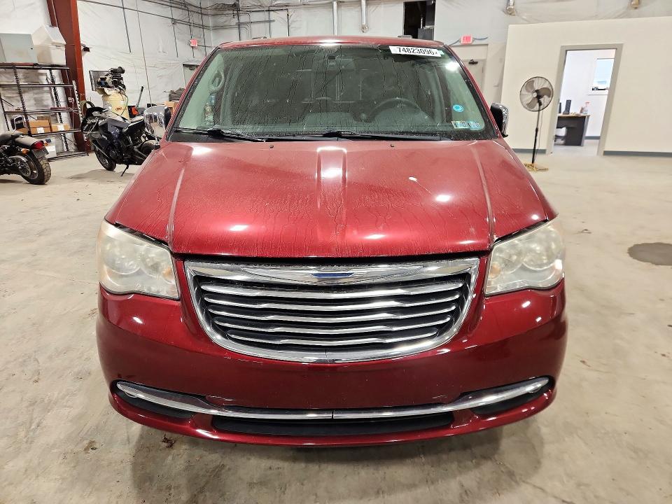 Снимка 5 от търг – 2014 CHRYSLER TOWN & COUNTRY с VIN 2C4RC1CG4ER425764