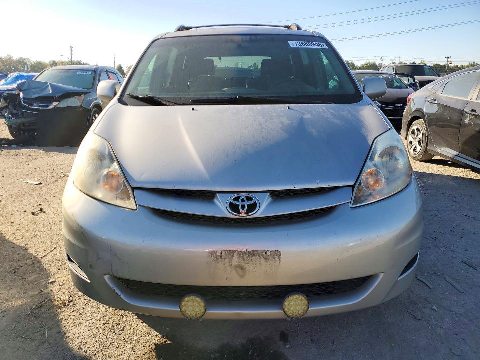 Photo 5 from auction – 2008 TOYOTA SIENNA with VIN 5TDBK22C08S014110