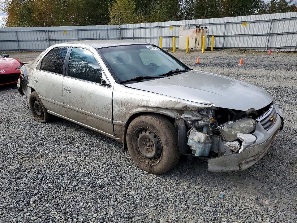 Снимка 4 от търг – 2000 TOYOTA CAMRY с VIN JT2BF22K8Y0261415
