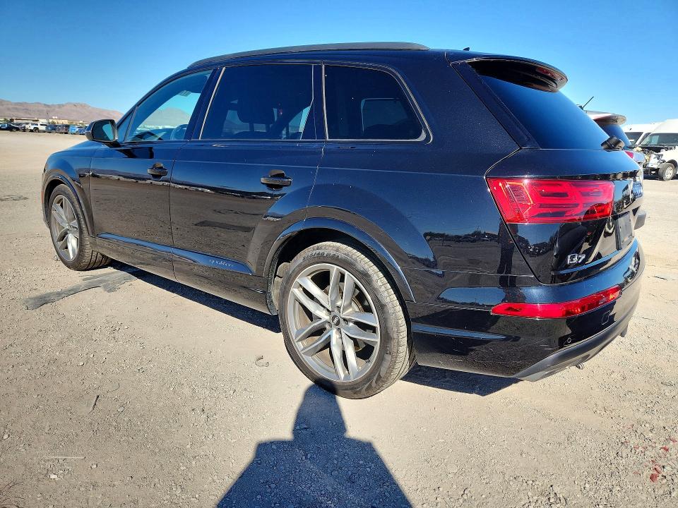 صورة رقم 2 من المزاد - 2017 AUDI Q7 مع VIN WA1VAAF78HD057008