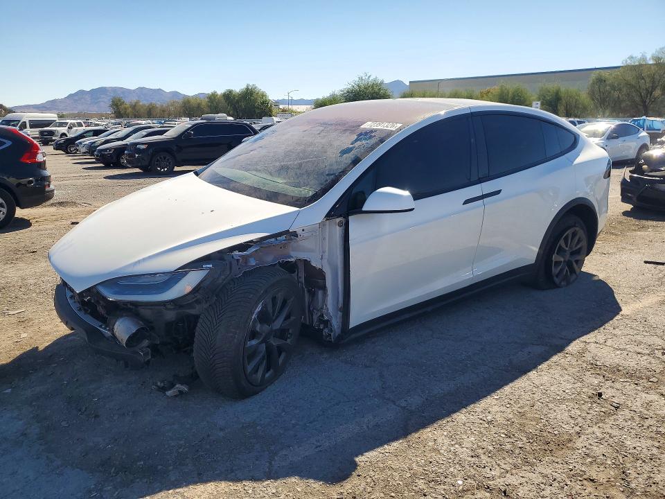 TESLA MODEL X 2022 with VIN 7SAXCDE5XNF343976 - Photo from auction