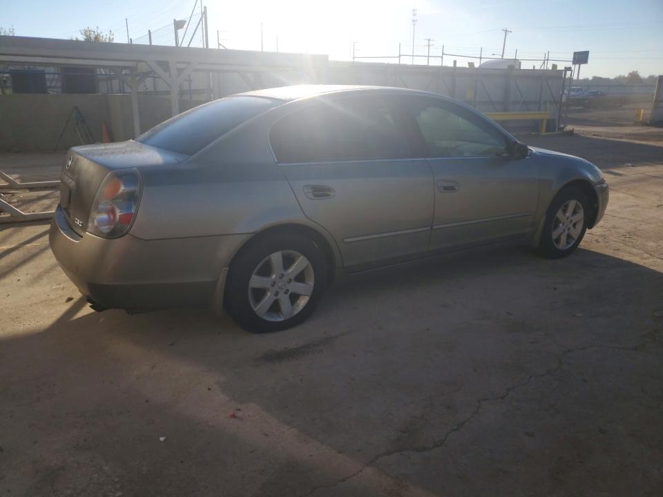 Photo 3 from auction – 2002 NISSAN ALTIMA with VIN 1N4AL11D32C237169