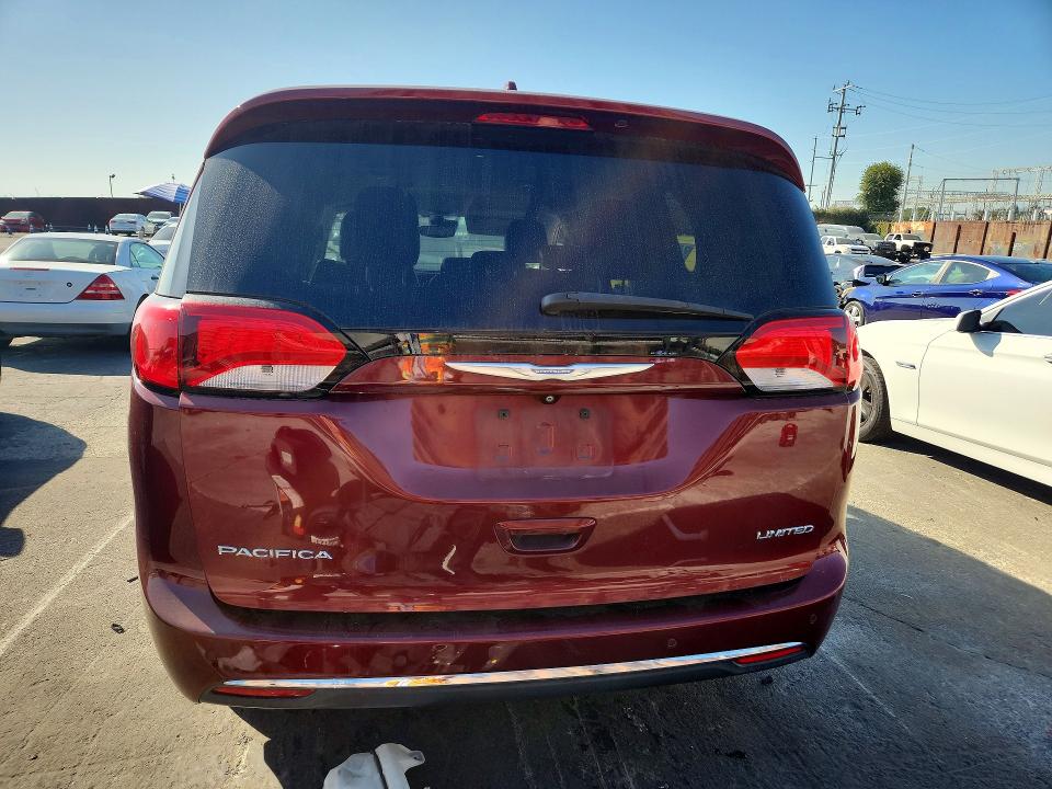 Снимка 6 от търг – 2017 CHRYSLER PACIFICA с VIN 2C4RC1GG5HR778741