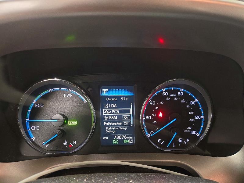 Снимка 9 от търг – 2017 TOYOTA RAV4 HYBRID с VIN JTMRJREV4HD147133